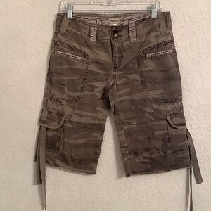 Angel Kiss Camouflage Shorts Women’s Size 7